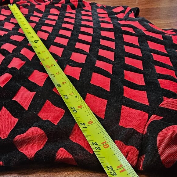 1X-2X Red & Black Long Sleeved Crop Mesh Velour Criss Cross Sheer Layering Top - Picture 8 of 9